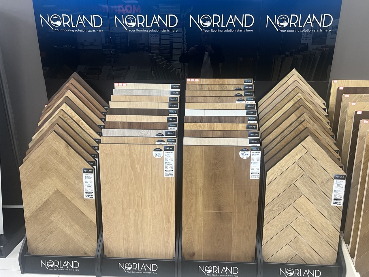 Стенд напольных покрытий Norland в Люберцах